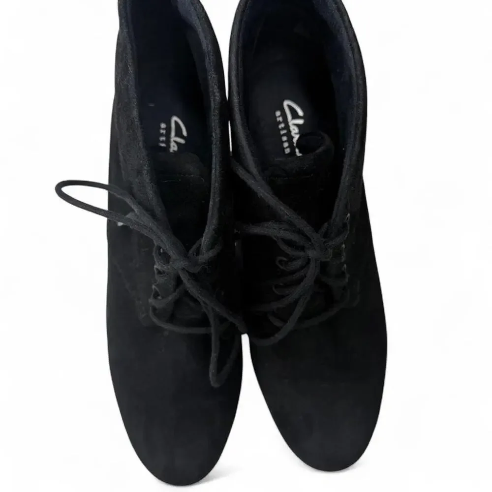 Clarks Artisan Black Suede Ankle Boots Sz 8 Witchy Core Chunky‎ Heel Comfort